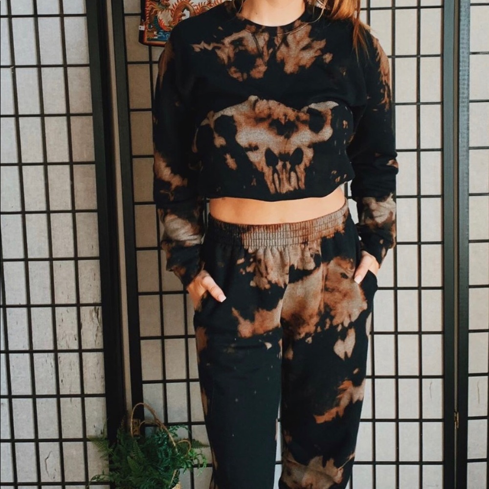 Bleach Dyed Sweatshirt Pullover